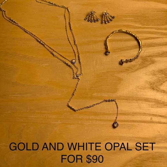 Kendra Scott Gold, pave, and opal set - Picture 2 of 2